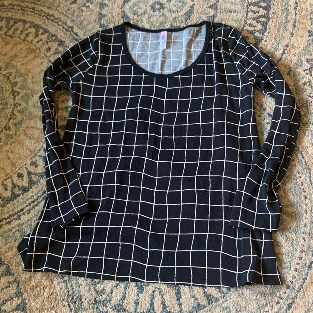 Lularoe Lynnea top